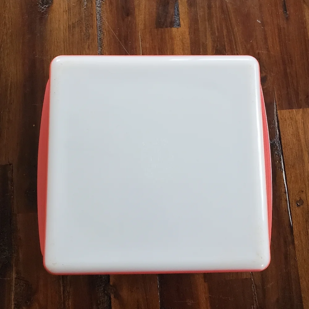 Pyrex Flamingo Pink Square Baking Dish